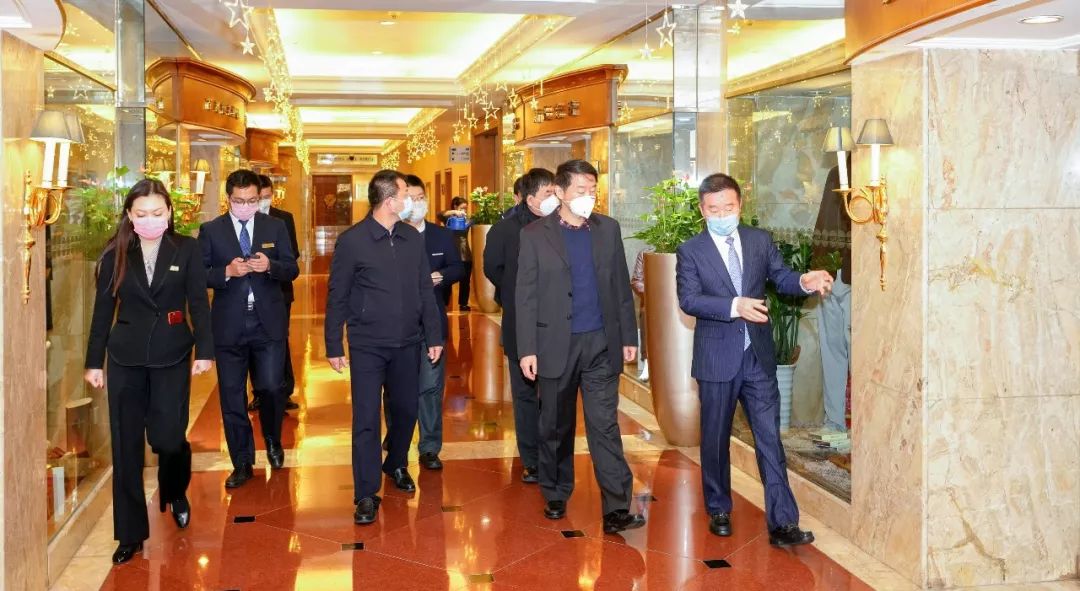 ���ŵ�ί��ǡ����³��ζ�һ�и��������ݶ����鳭������ع���